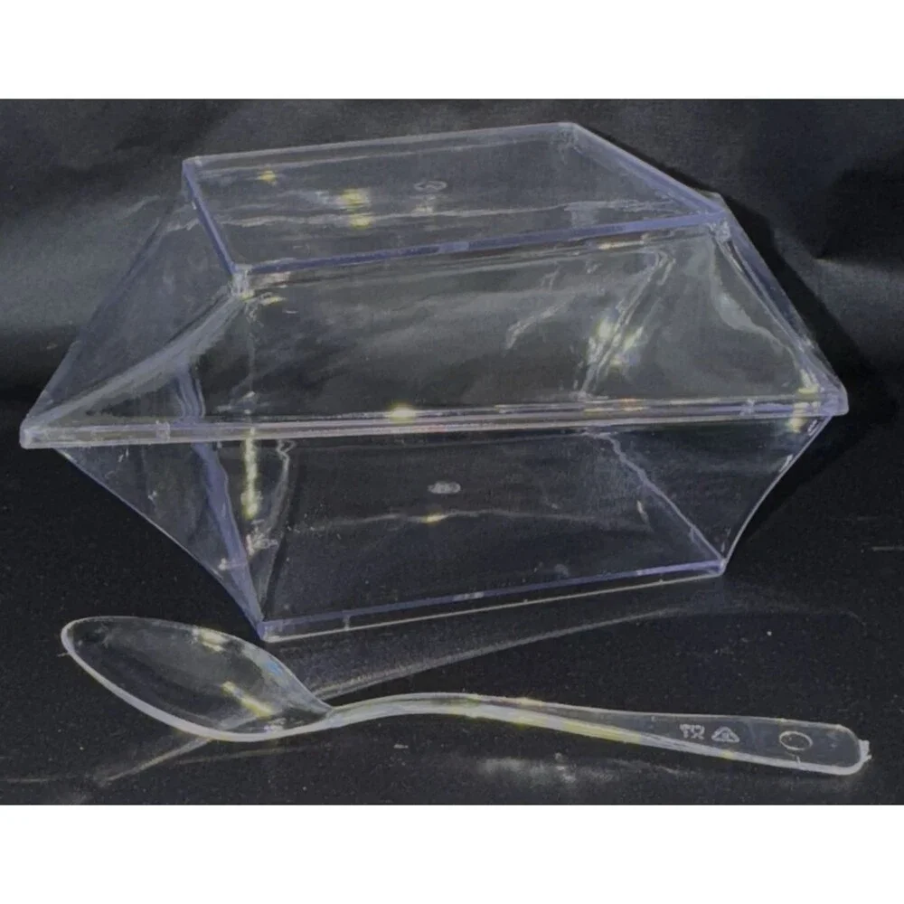 Oasis Creations Slanted Wide Square 7-ounce Dessert Cup Spoons & Lids 50 Count